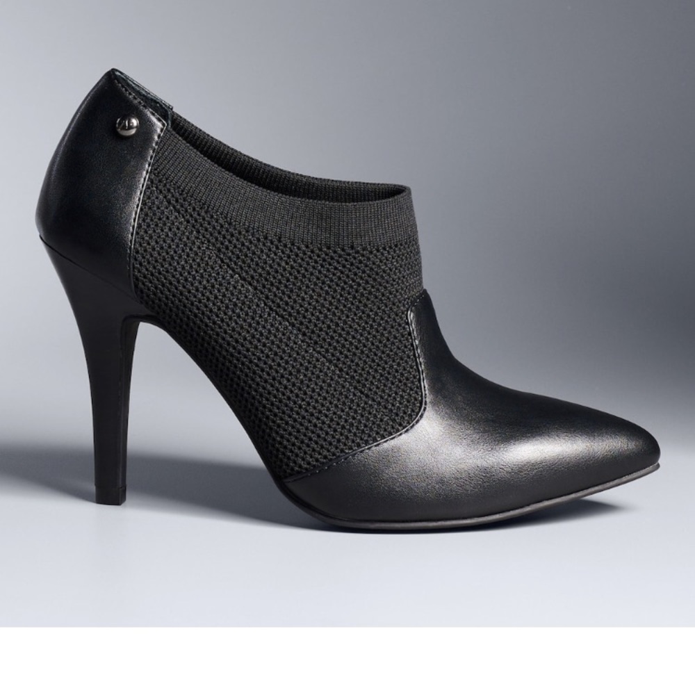 NWT Simply Vera Wang Warsaw Black Booties - Picture 6 of 8